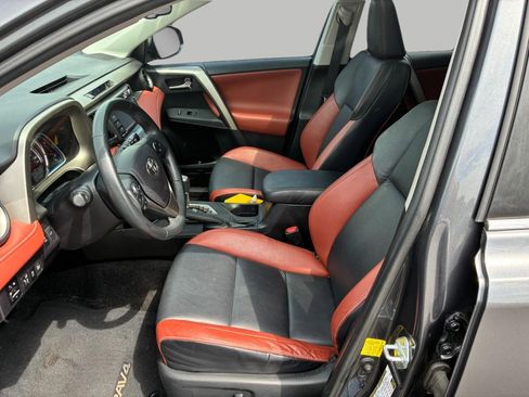 Used 2014 Toyota RAV4 Limited w/ Technology Package AWD/4WD image 11
