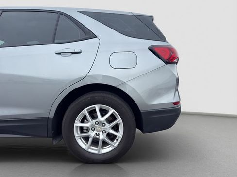 Used 2023 Chevrolet Equinox LS w/ Driver Confidence II Package FWD image 22