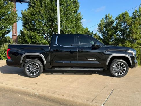 Used 2024 Toyota Tundra Limited AWD/4WD image 7