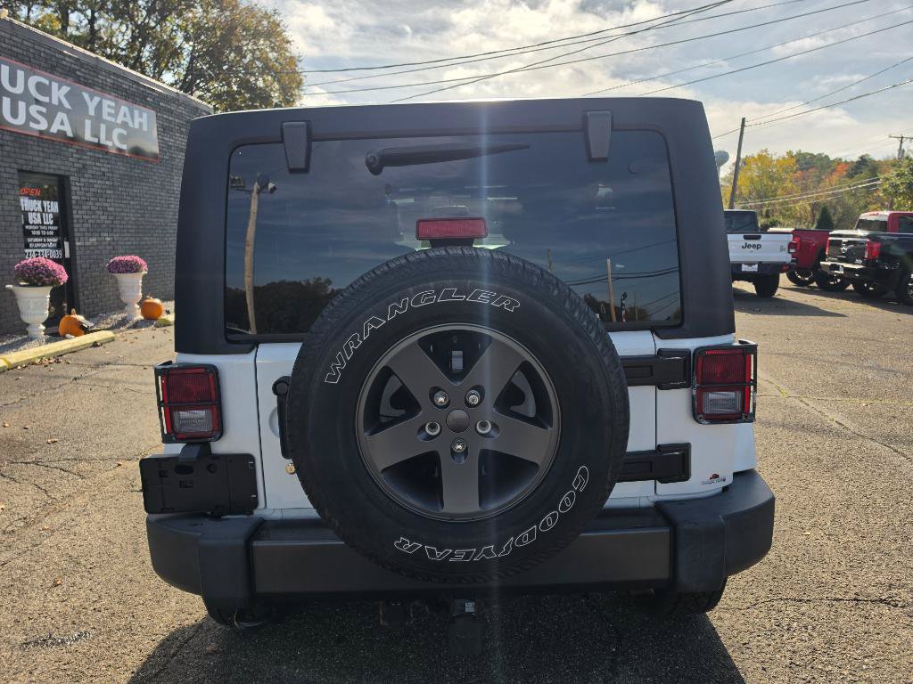 Used 2016 Jeep Wrangler Unlimited Sport AWD/4WD image 4