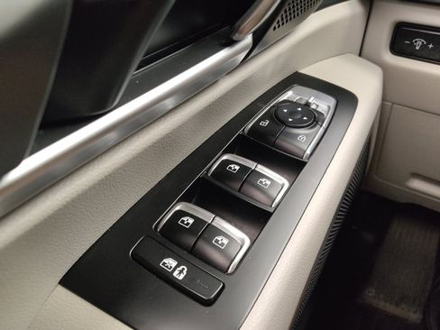 Used 2022 Kia Telluride S AWD/4WD image 27