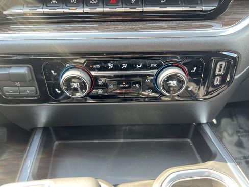 Used 2022 Chevrolet Silverado 1500 LT Trail Boss w/ Convenience Package II AWD/4WD image 21