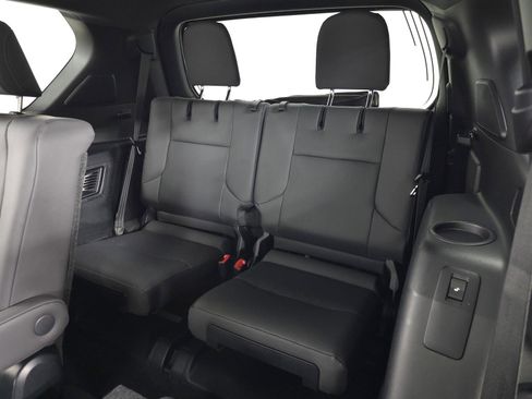 Used 2023 Lexus GX 460 Premium image 32