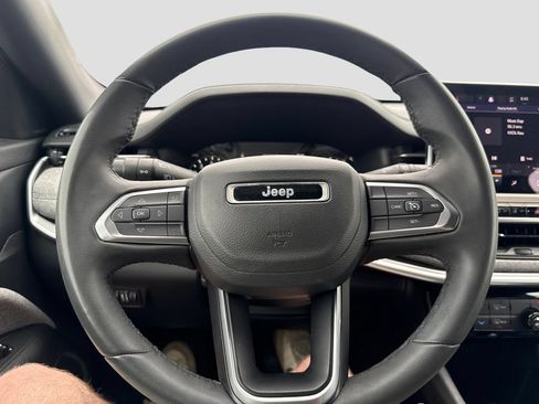 Used 2024 Jeep Compass Latitude AWD/4WD image 13