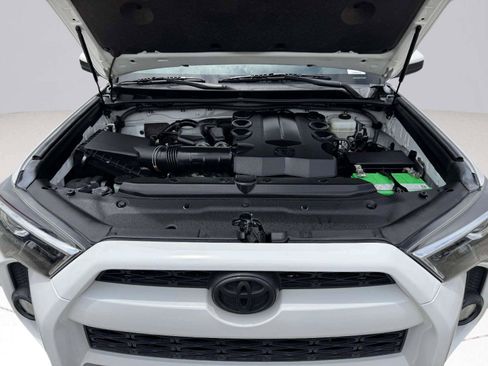 Used 2019 Toyota 4Runner TRD Off-Road AWD/4WD image 67