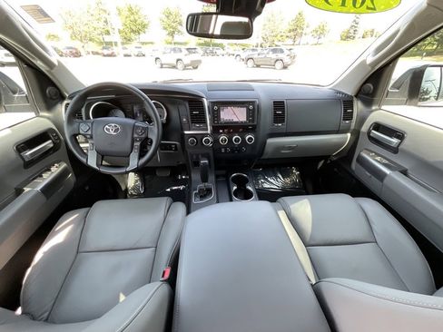 Used 2019 Toyota Sequoia Limited w/ Safety & Convenience Package image 10