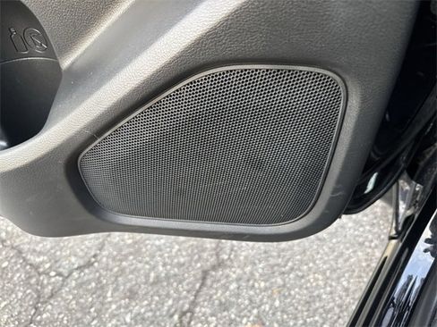 Used 2022 Nissan Frontier SV image 26