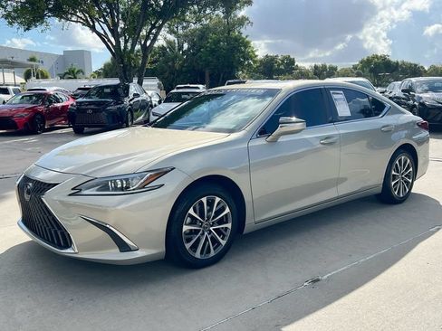 Certified 2023 Lexus ES 350 w/ Accessory Package (Z2) FWD image 3