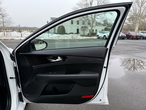 Used 2024 Kia Forte GT w/ GT2 Package image 30