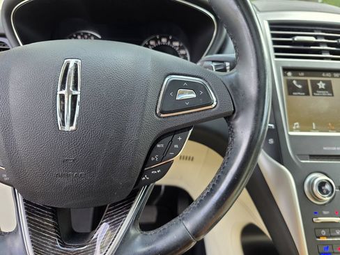 Used 2018 Lincoln MKC Black Label FWD image 27