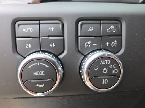 New 2026 GMC Sierra 3500 AT4 w/ AT4 Premium Plus Package AWD/4WD image 32