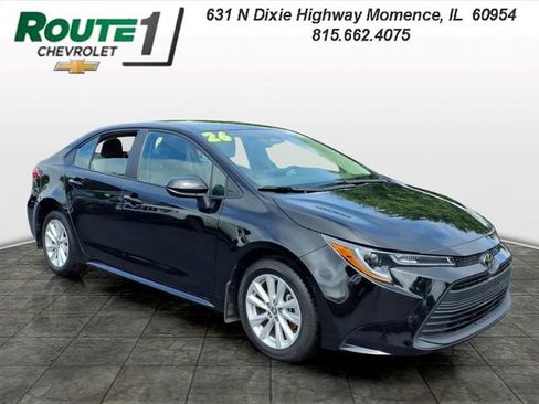 Used 2026 Toyota Corolla LE w/ LE Premium Package FWD image 2