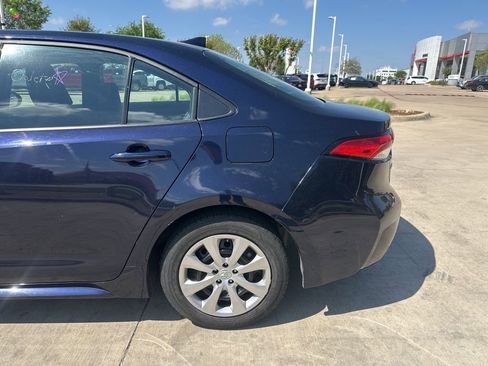 Used 2024 Toyota Corolla LE image 3
