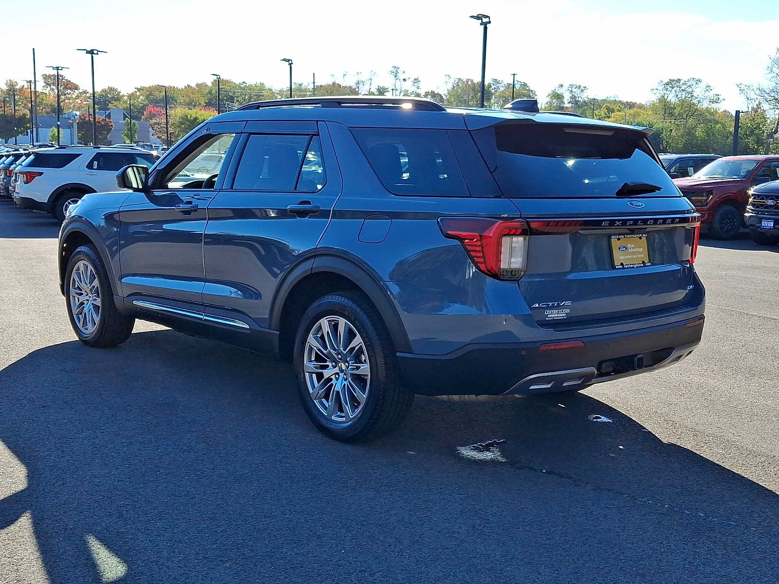 Certified 2025 Ford Explorer Active w/ Active Comfort Package AWD/4WD image 4