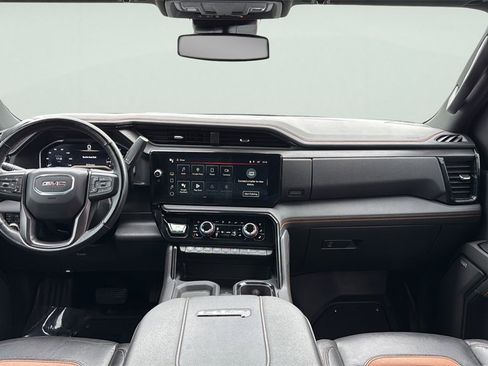 Used 2025 GMC Sierra 2500 AT4 image 15