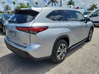 Used 2022 Toyota Highlander XLE video 2