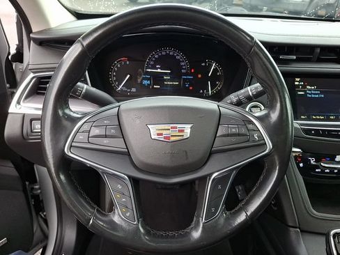 Used 2019 Cadillac XT5 Premium Luxury FWD image 16