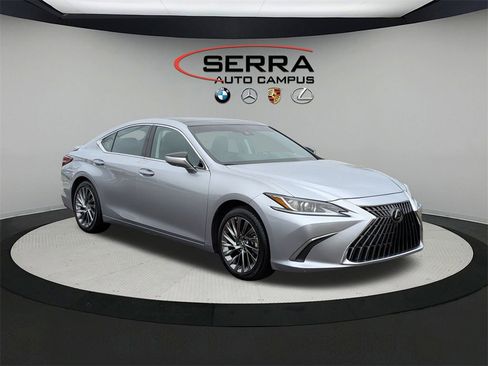 Used 2025 Lexus ES 350 Luxury w/ Accessory Package (Z2) image 11