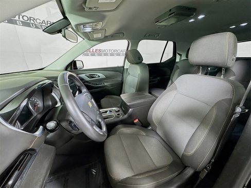 Used 2020 Chevrolet Traverse LT image 20
