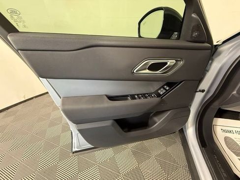 Used 2025 Land Rover Range Rover Velar S AWD/4WD image 13