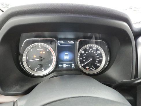 Used 2016 Nissan Titan Platinum Reserve AWD/4WD image 15