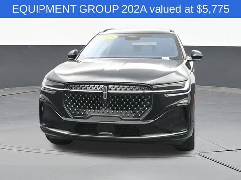 Used 2024 Lincoln Nautilus Reserve w/ Equipment Group 202A AWD/4WD image 2