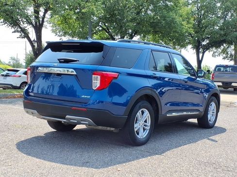 Used 2023 Ford Explorer XLT w/ Equipment Group 202A AWD/4WD image 5