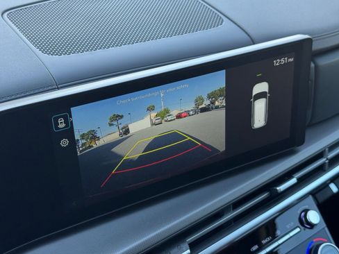 Used 2025 Hyundai Santa Fe SEL image 17