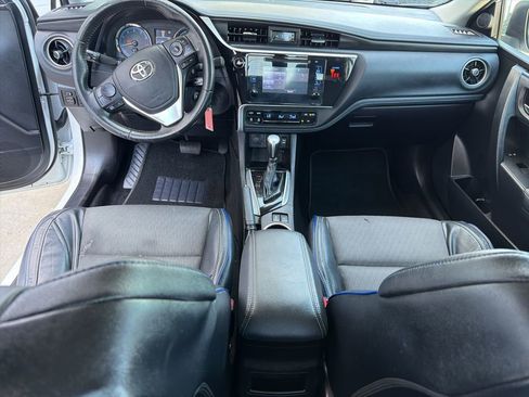 Used 2019 Toyota Corolla SE FWD image 12