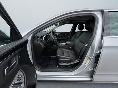 Used 2018 Chevrolet Impala LT w/ Sunroof and Spoiler Package FWD image 9