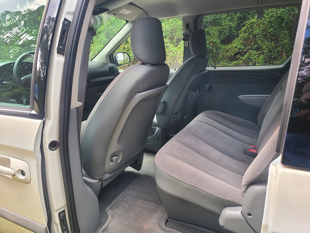 Used 2007 Chrysler Town & Country w/ Popular Equipment Group I FWD image 15