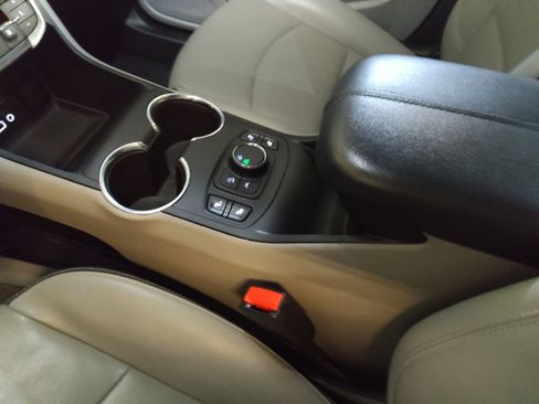 Used 2022 GMC Terrain SLT w/ LPO, Floor Liner Package image 26