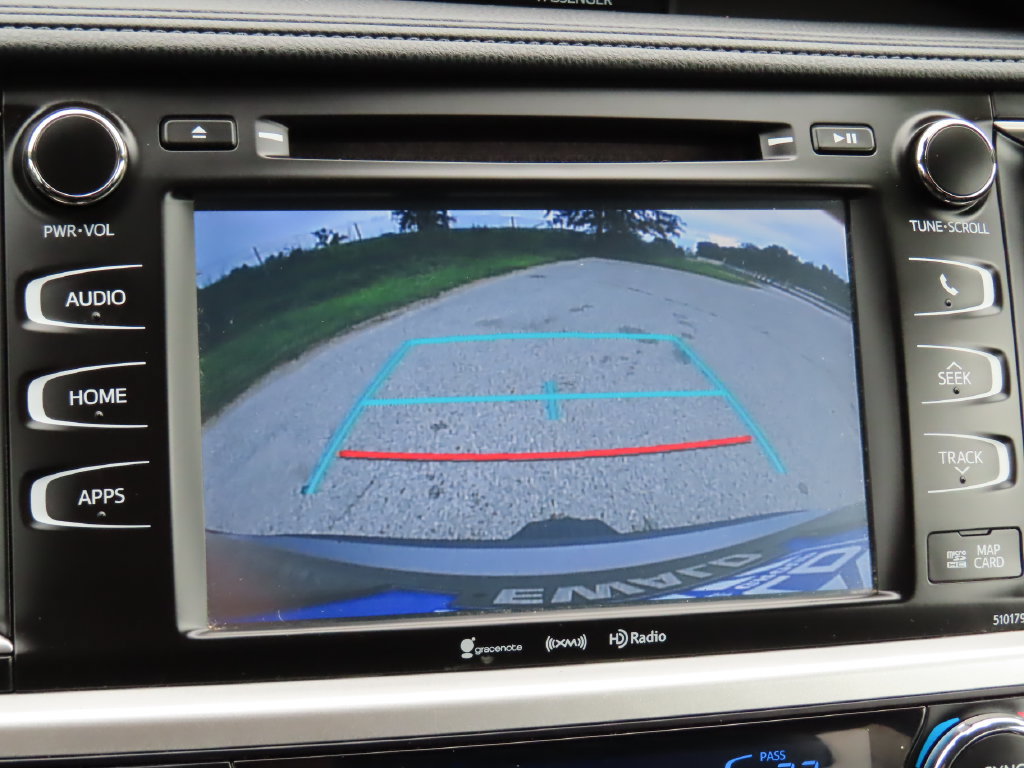 Used 2017 Toyota Highlander XLE AWD/4WD image 7