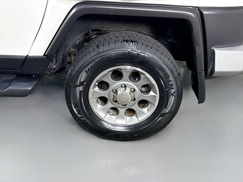 Used 2013 Toyota FJ Cruiser 4WD w/ Upgrade Pkg image 31