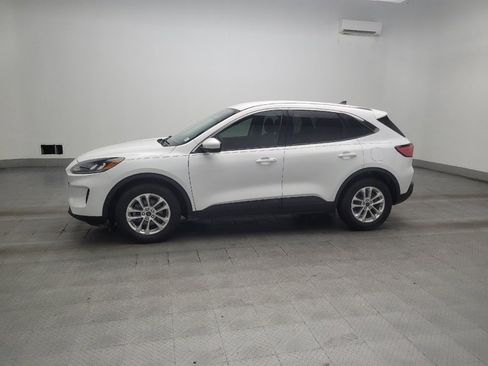 Used 2021 Ford Escape SE FWD image 2