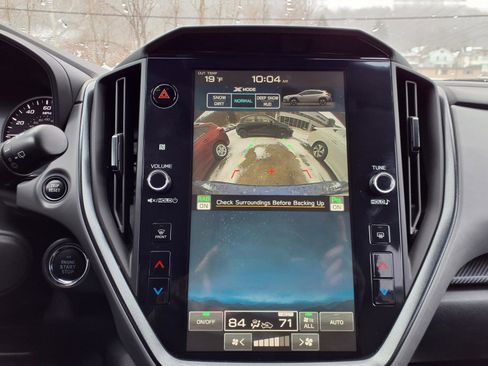 Certified 2024 Subaru Crosstrek 2.5i Limited w/ Crosstrek Mirror Package image 9