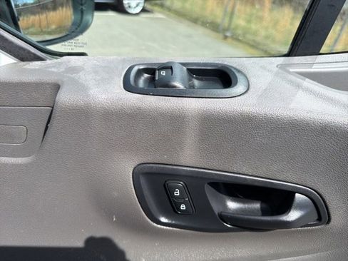 Used 2020 Ford Transit 250 Medium Roof image 12
