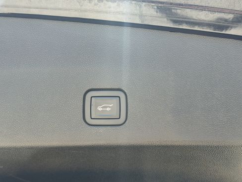 Used 2021 Cadillac XT6 Sport AWD/4WD image 11