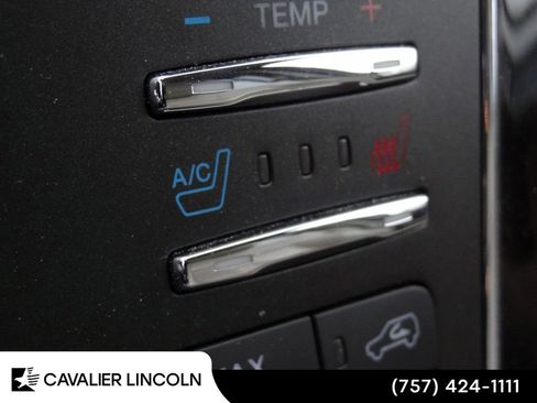 Used 2017 Lincoln Navigator Select AWD/4WD image 10