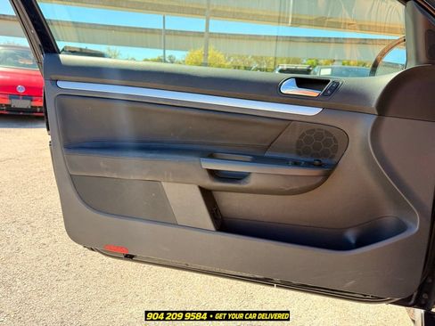 Used 2007 Volkswagen GTI 2-Door FWD image 17