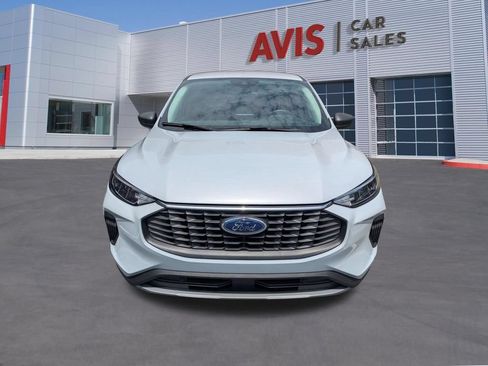 Used 2025 Ford Escape Active AWD/4WD image 2