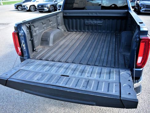 Used 2021 GMC Sierra 1500 SLT AWD/4WD image 15