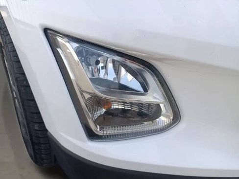 Used 2021 Chevrolet Equinox LT w/ Driver Convenience Package FWD image 11