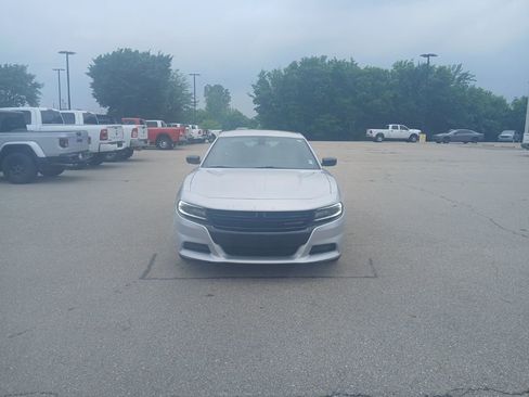 Used 2021 Dodge Charger SXT w/ Blacktop Package RWD image 3