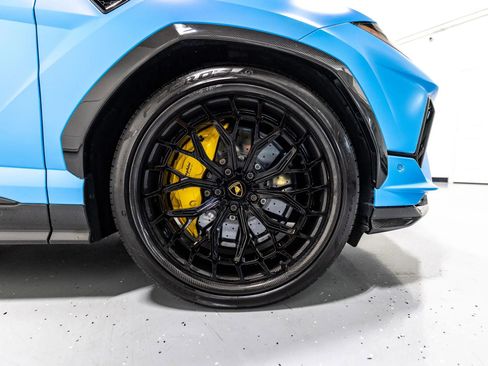 Used 2023 Lamborghini Urus Performante AWD/4WD image 36