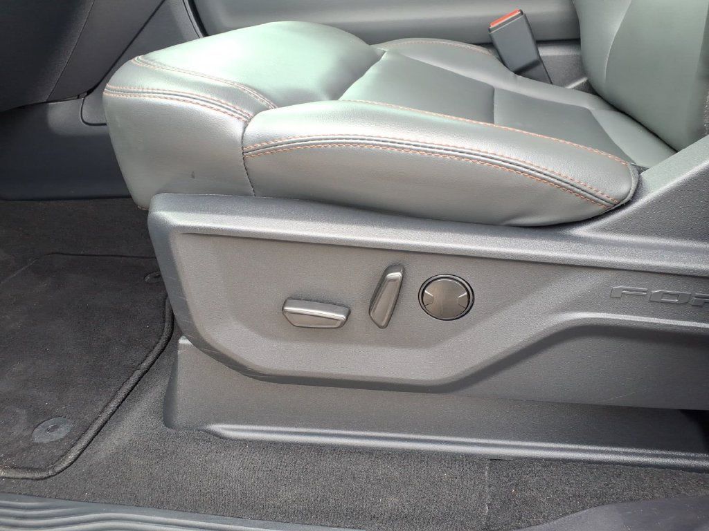 Used 2025 Ford Expedition Active RWD image 29