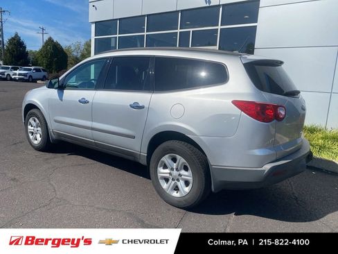 Used 2012 Chevrolet Traverse LS image 7