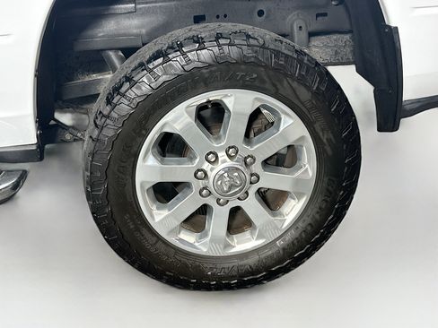 Used 2023 RAM 2500 Laramie AWD/4WD image 11