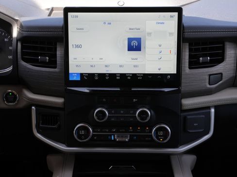 Used 2024 Ford Expedition Max Limited RWD image 12