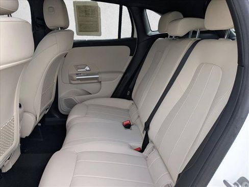 Used 2025 Mercedes-Benz GLA 250 4MATIC image 20